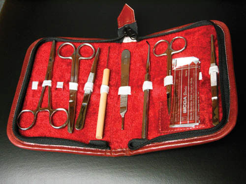 Deluxe Dissecting Kit with Scalpels, Scissors and Forceps