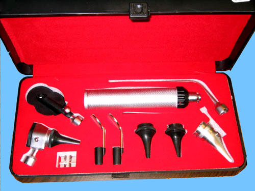 11-Piece Diagnostic Set Ophthalmoscope Otoscope with Aural and Nasal Specula, Laryngeal and Post-Nasal Mirrors in Case